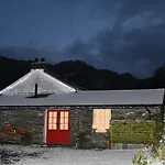 District, Mountain Views, Accessible Bothy * Borrowdale Valley
