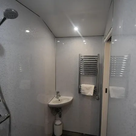 District, Mountain Views, Accessible Bothy *